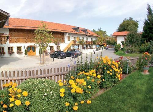 Gasthof & Hotel Jaegerwirt Aufhofen Extérieur photo