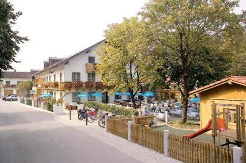 Gasthof & Hotel Jaegerwirt Aufhofen Extérieur photo