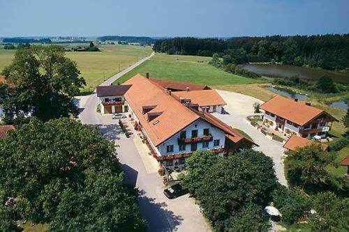 Gasthof & Hotel Jaegerwirt Aufhofen Extérieur photo